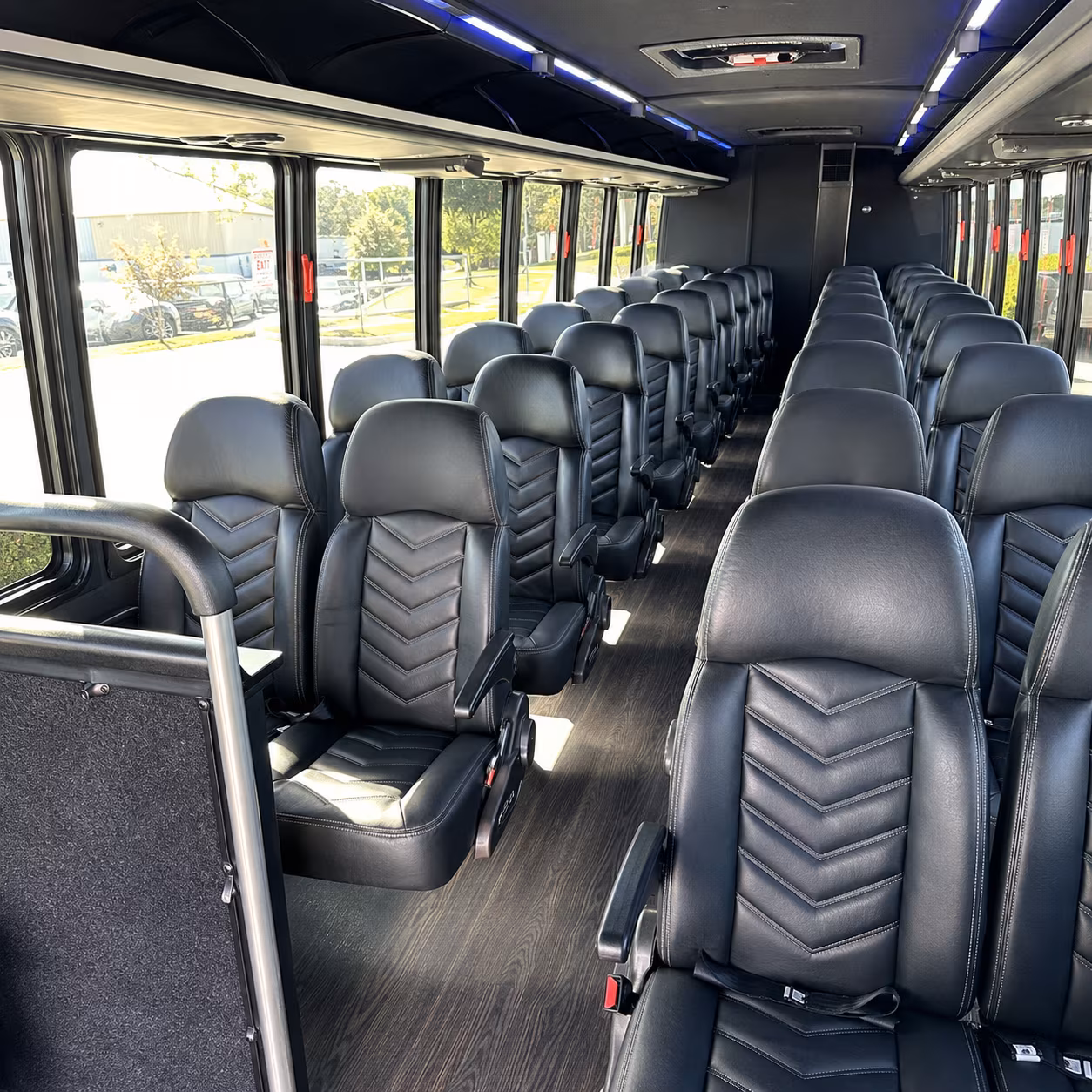 guest shuttles to the vine and wedding venues around wilmington