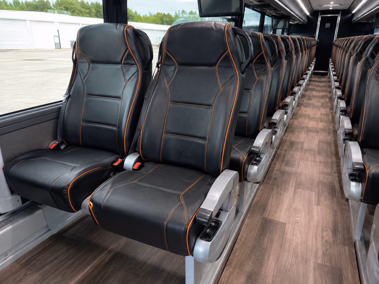 private charter buses for layovers in wilmington