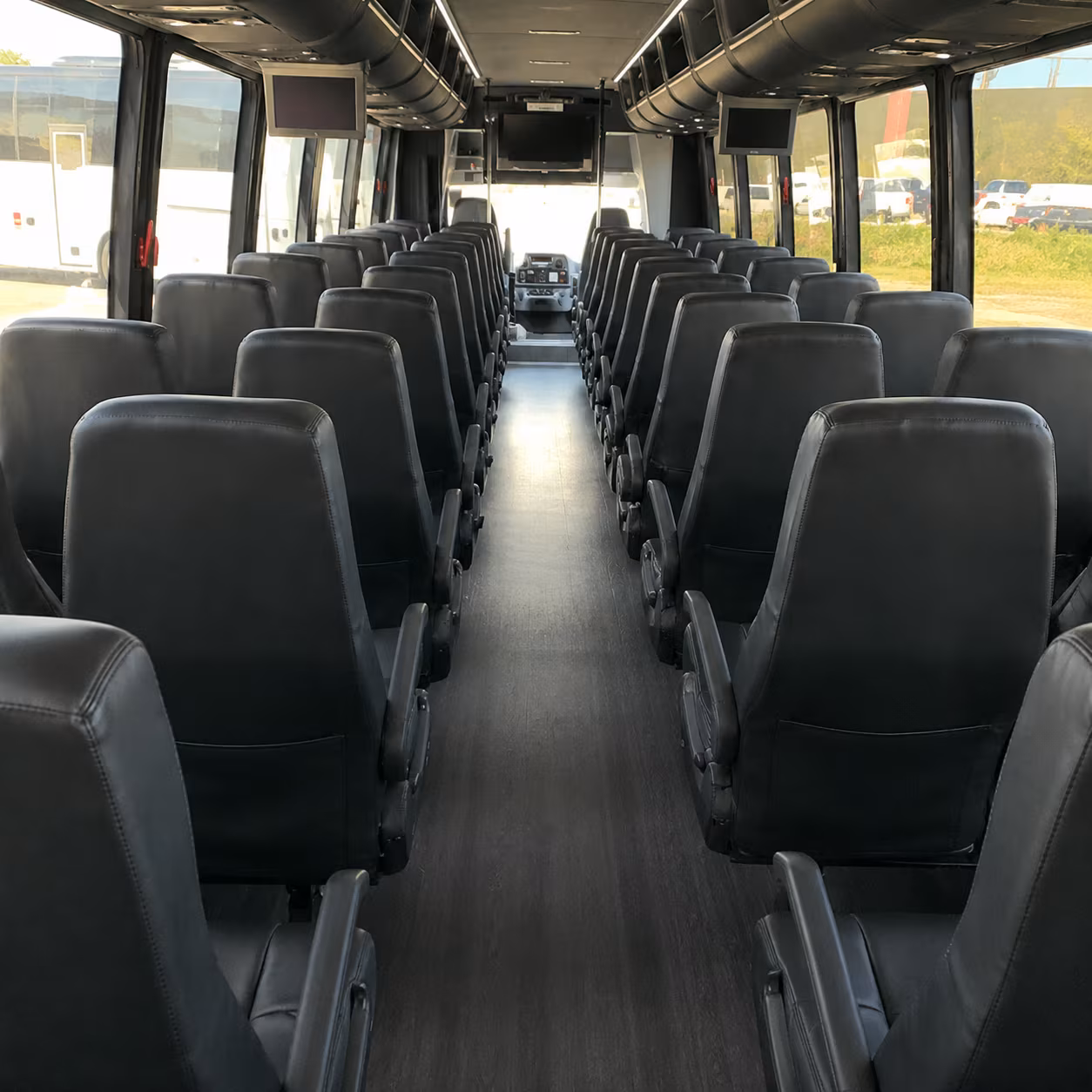 wilmington airport shuttle bus rentals for private groups
