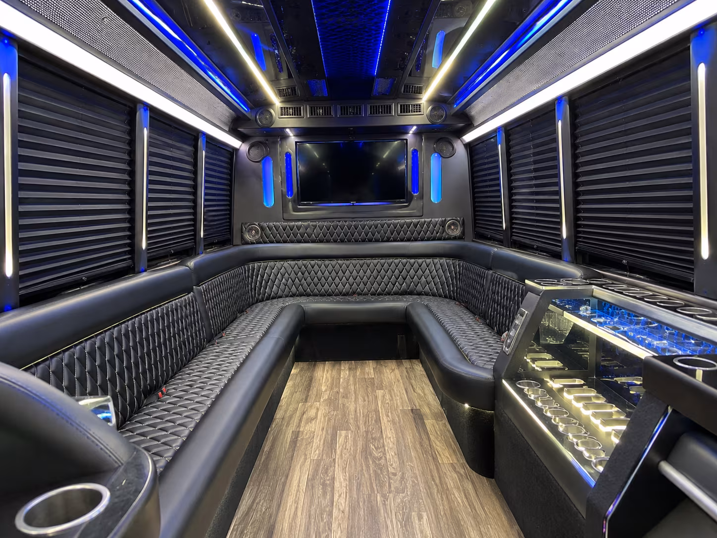 wilmington corporate retreat shuttle bus rentals