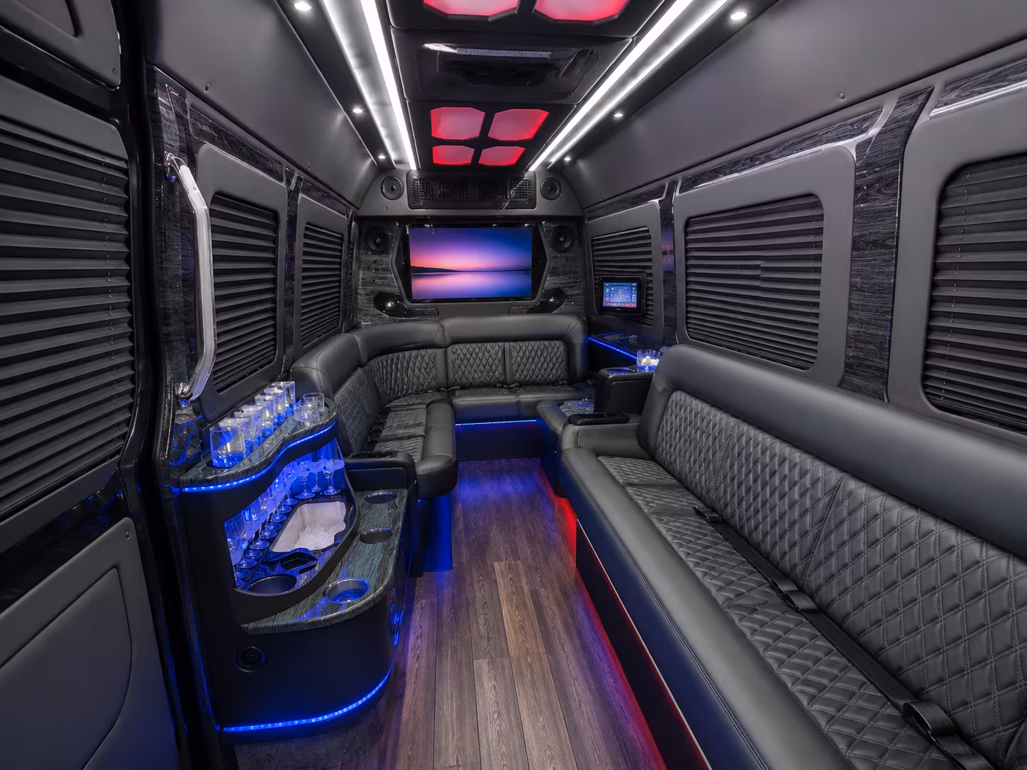 wilmington custom day trip and driving tour bus rentals